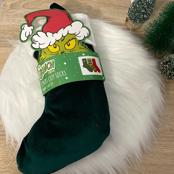The Grinch 10” Christmas Stocking Stuffed with 3 Pairs of Sherpa Soc… - Picture 2 of 4